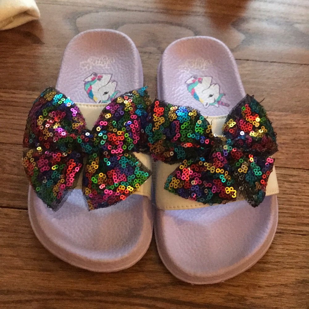 JoJo Siwa slides